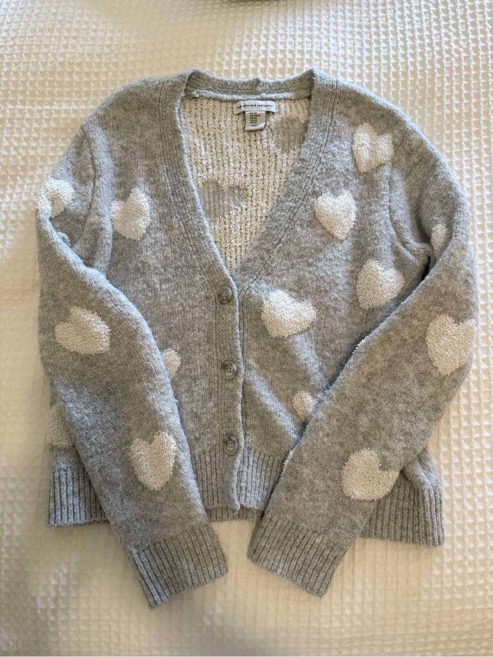 Cupcakes & Cashmere Cozy Heart-Print V-Neck Cardigan Sweater - Grey & White